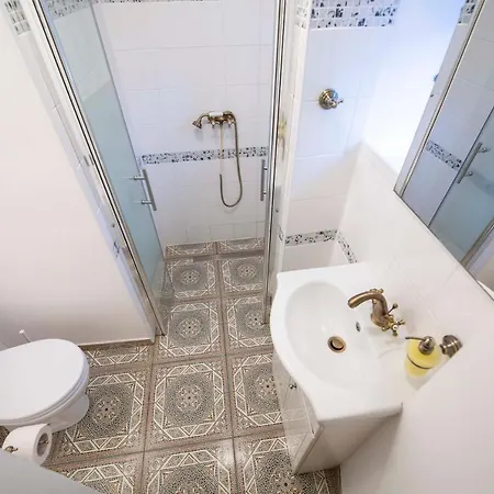 Hradu Guest house *